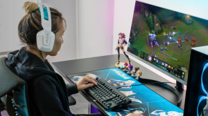 Logitech G733 vs G935 vs G Pro X Logitech G733 vs G935 vs G Pro X